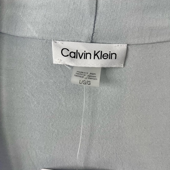 Calvin Klein Women's Solid Ruched-Front V-Neck Sleeveless Blouse Soft Blue Large - Picture 4 of 9